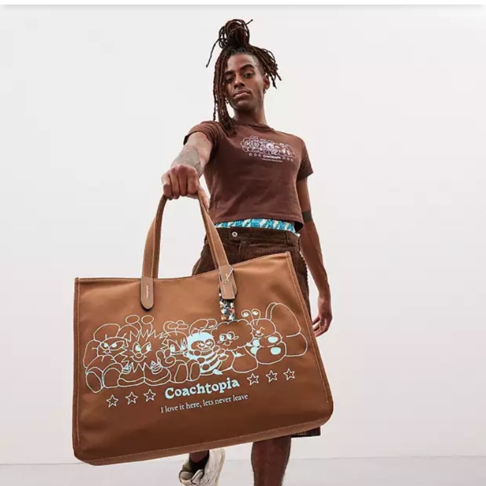 Coach Tote In 100% Recycled Canvas: Coachtopia Creatures - Picture 6 of 10